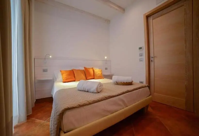 اتاق استاندارد با بالکن, B&b La Roccia Dell Elefante