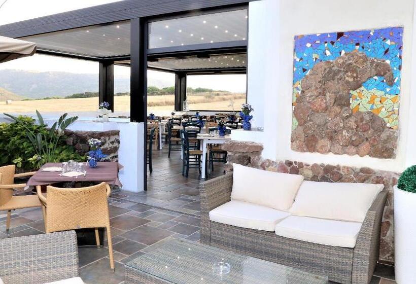 Номер Стандарт с Балконом, B&b La Roccia Dell Elefante