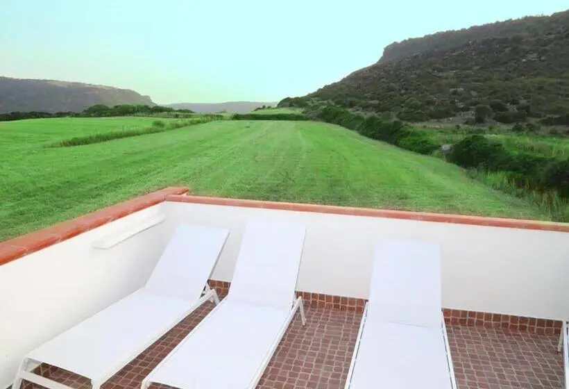 اتاق استاندارد با چشم‌انداز کوهستان, B&b La Roccia Dell Elefante