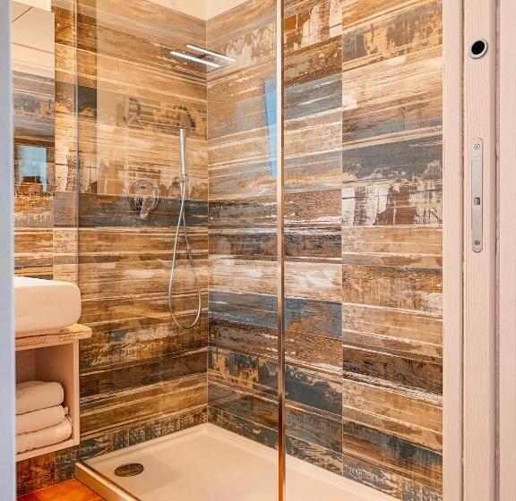 Номер Стандарт с Балконом, B&b La Roccia Dell Elefante