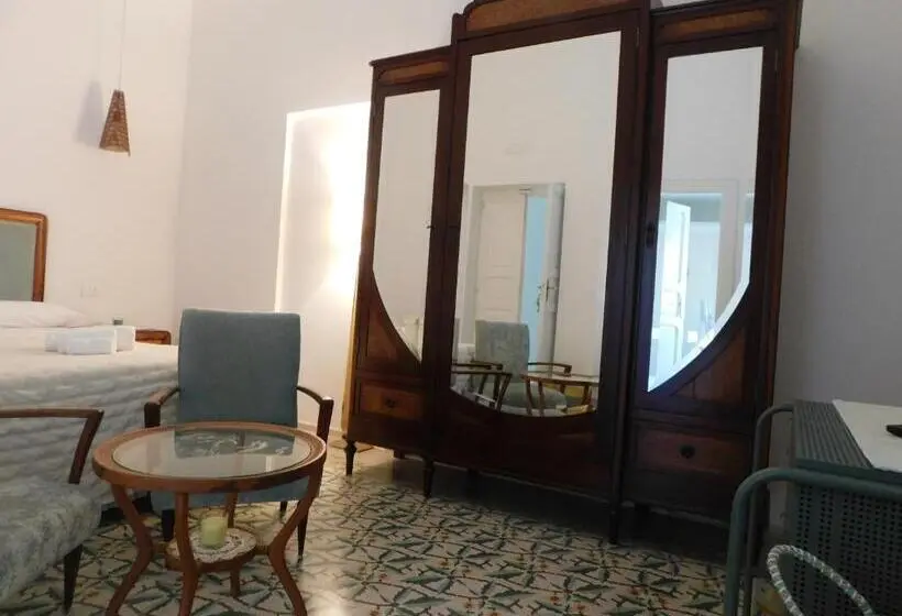 اتاق لوکس, Mandorleolio