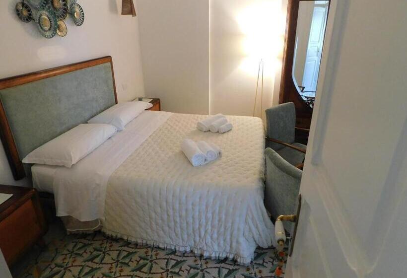 Номер Deluxe, Mandorleolio