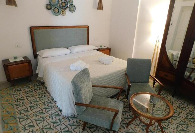 Номер Deluxe, Mandorleolio