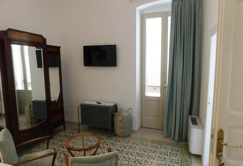 Номер Deluxe, Mandorleolio