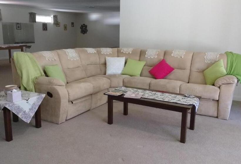 اتاق استاندارد با بالکن, Broxholme B&b