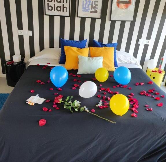 ハイドロマッサージバス付きスイート, Glass Cube