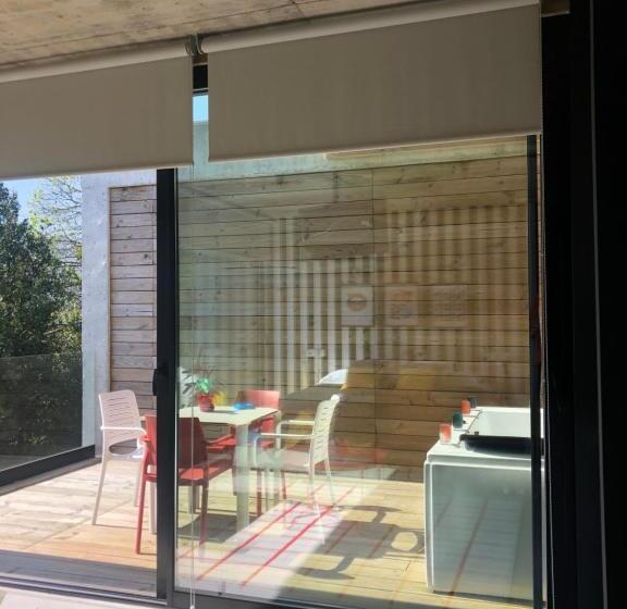 ハイドロマッサージバス付きスイート, Glass Cube