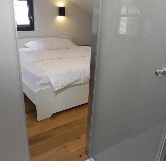 חדר סטנדרט עם מיטת קינג, Milchhaus Zimmer   Tiny House