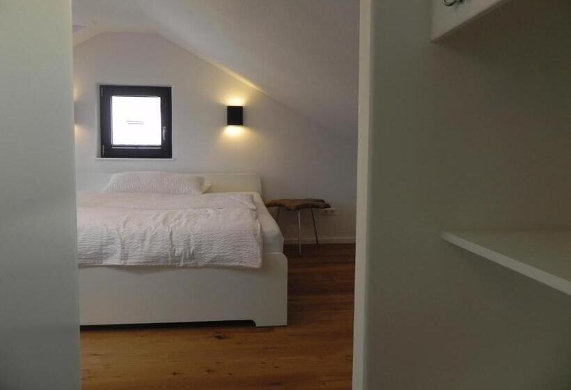 חדר סטנדרט עם מיטת קינג, Milchhaus Zimmer   Tiny House