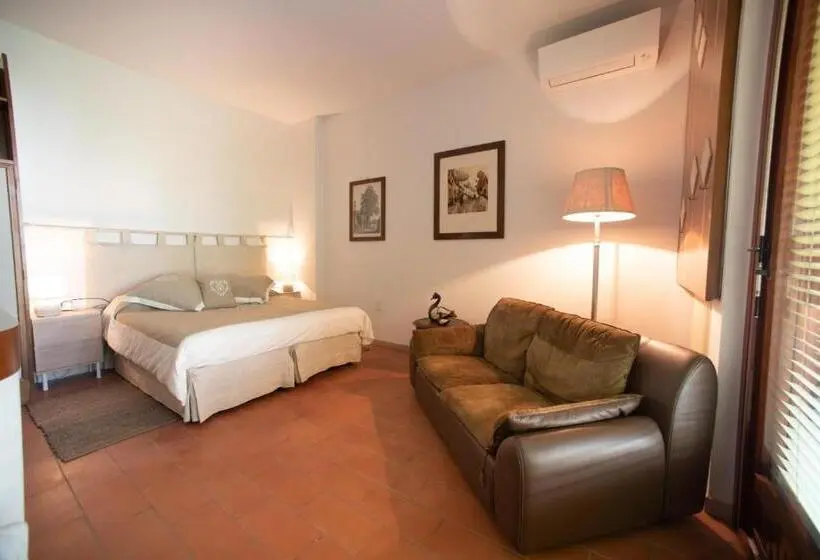 اتاق لوکس با چشم‌انداز باغ, B&b Parco Antico