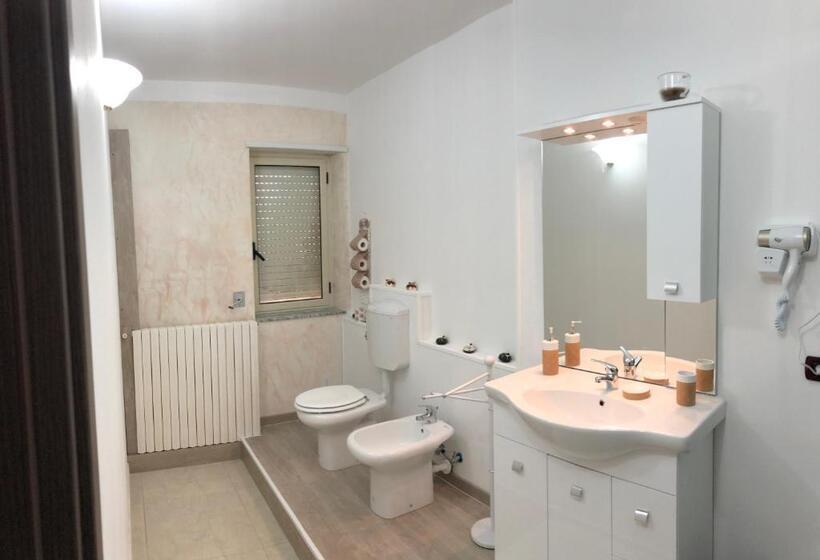 חדר סטנדרט לארבעה, B&b Planet