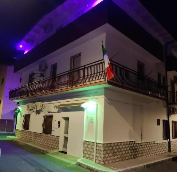 Quarto Quádruplo Estandar, B&b Planet