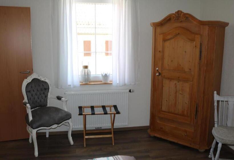 Quarto standard, Krone Lounge