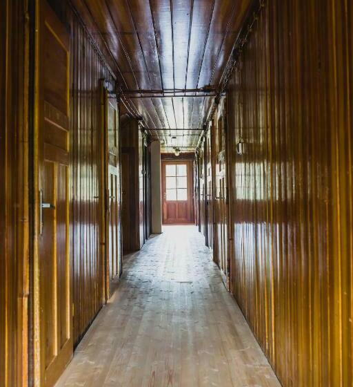 اتاق استاندارد با چشم‌انداز کوهستان, Turnovská Chata