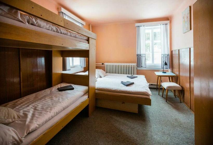 اتاق استاندارد چهار تخته, Turnovská Chata