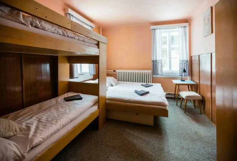 Standard Neljän Hengen Huone, Turnovská Chata