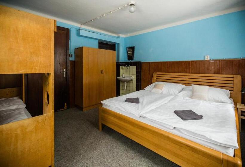 اتاق استاندارد چهار تخته, Turnovská Chata