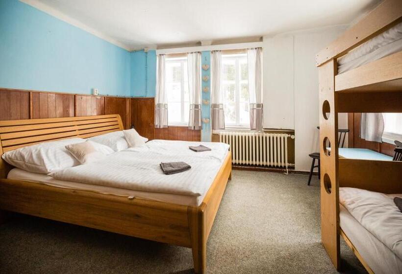 اتاق استاندارد چهار تخته, Turnovská Chata