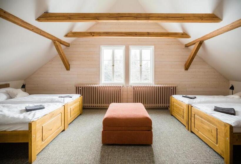 سوییت خانوادگی, Turnovská Chata