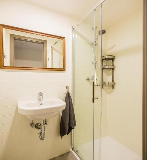 سوییت خانوادگی, Turnovská Chata