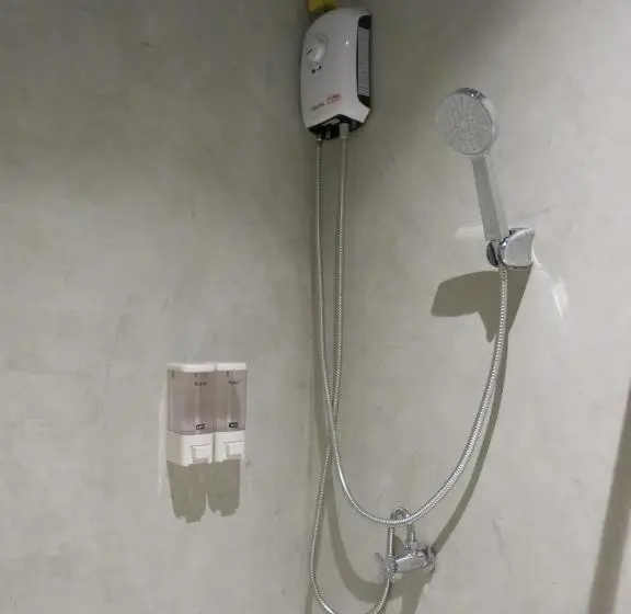 Standard-huone Jaettu Kylpyhuone, Niece Hostel Phuket   Sha Extra Plus
