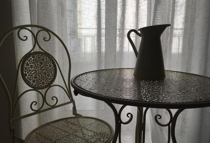 اتاق استاندارد, Locus Amoenus