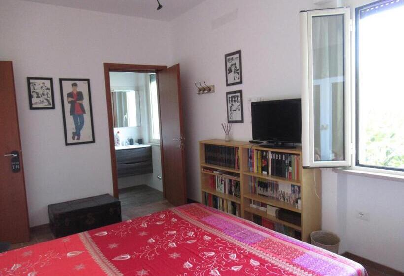 اتاق استاندارد, La Casa Delle Storie