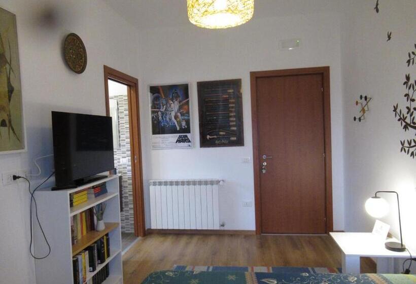 اتاق استاندارد, La Casa Delle Storie