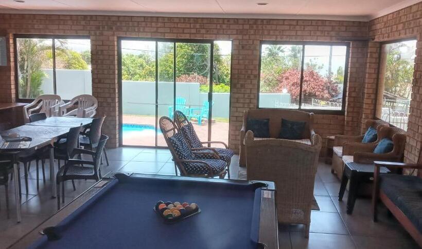 스탠다드 발코니 룸 바다 전망, Rockview Guest House