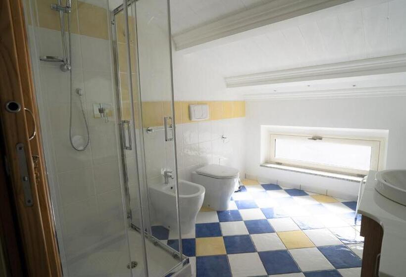 Полулюкс, Cassiodoro Suite B&b