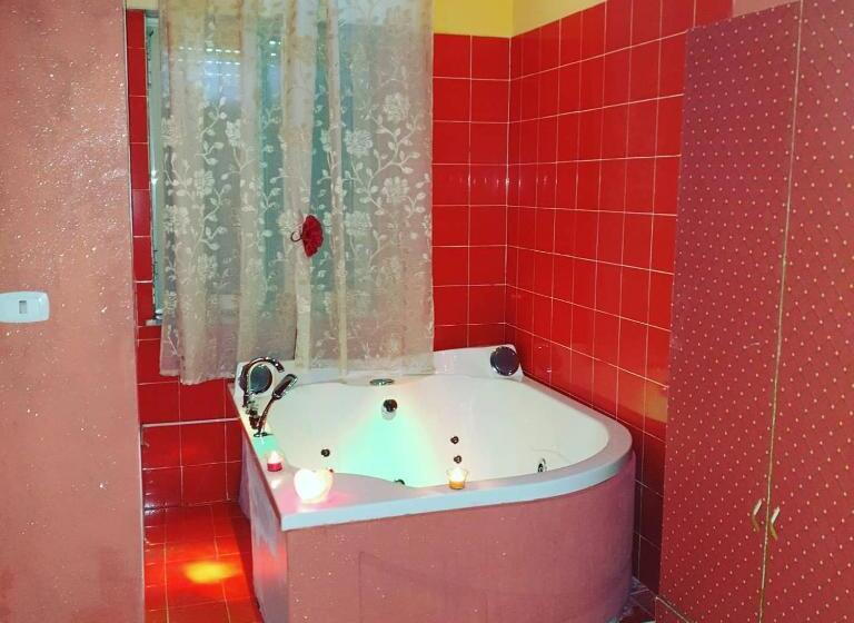 סוויטה דלוקס, Napoleon Cuore