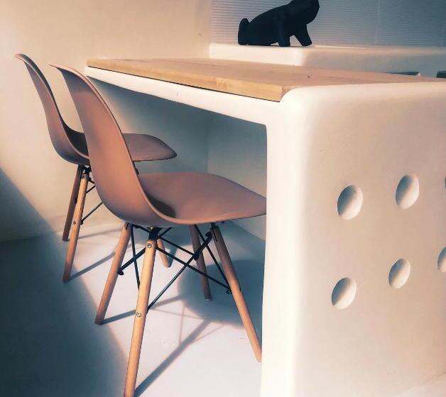 استودیوی لوکس, Parrots Boutique Resort