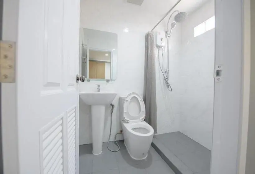 اتاق استاندارد با تخت بزرگ, The New Residence Buriram