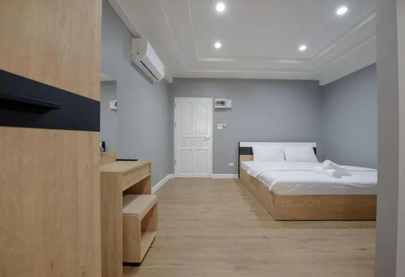 اتاق استاندارد با تخت بزرگ, The New Residence Buriram