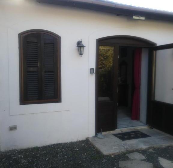 스탠다드 룸 킹사이즈 침대, The Spidaki