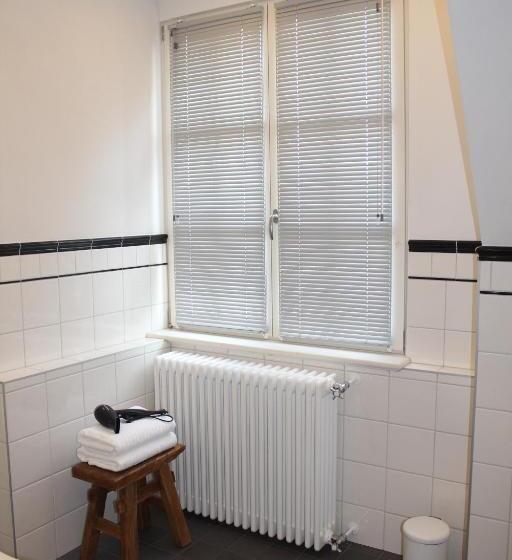 غرفة قياسية, Villa 1909