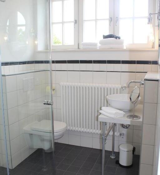 غرفة قياسية, Villa 1909