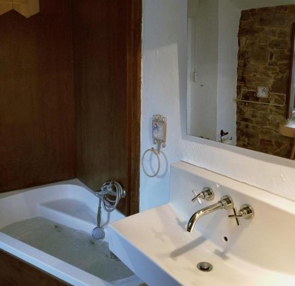 Номер Стандарт, Las Casas De Isu