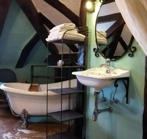 スタンダードルーム, Las Casas De Isu