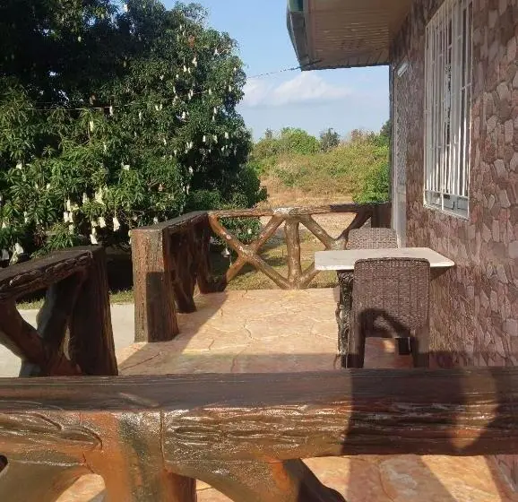 バルコニー付きスタンダードステューディオ, Michaels Homestay   Farm Villa Nr Patar Beach & Bolinao Falls