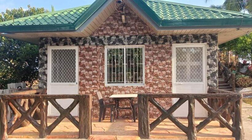 标准工作室带阳台, Michaels Homestay   Farm Villa Nr Patar Beach & Bolinao Falls