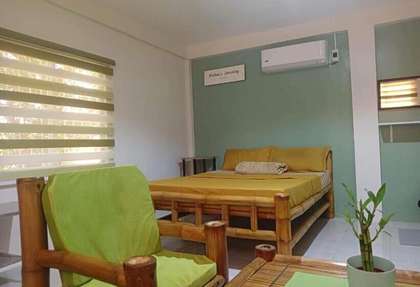 스탠다드 발코니 스튜디오, Michaels Homestay   Farm Villa Nr Patar Beach & Bolinao Falls