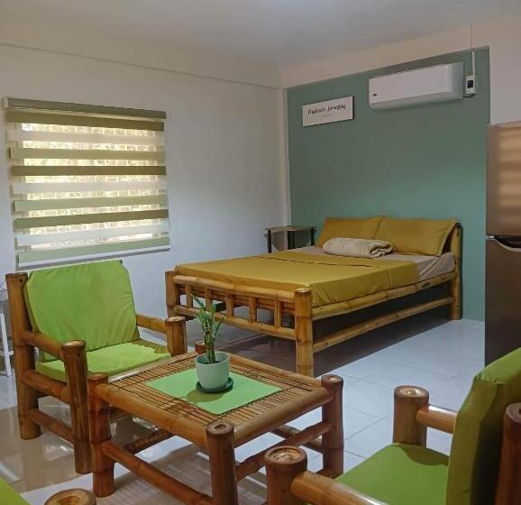 标准工作室带阳台, Michaels Homestay   Farm Villa Nr Patar Beach & Bolinao Falls