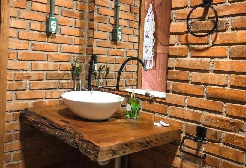 1 Sovrums Stuga, Pousada Café Da Mata