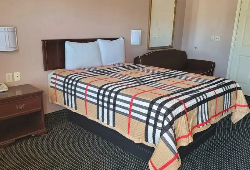 スタンダードスタジオ, Benbrook Inn & Suites