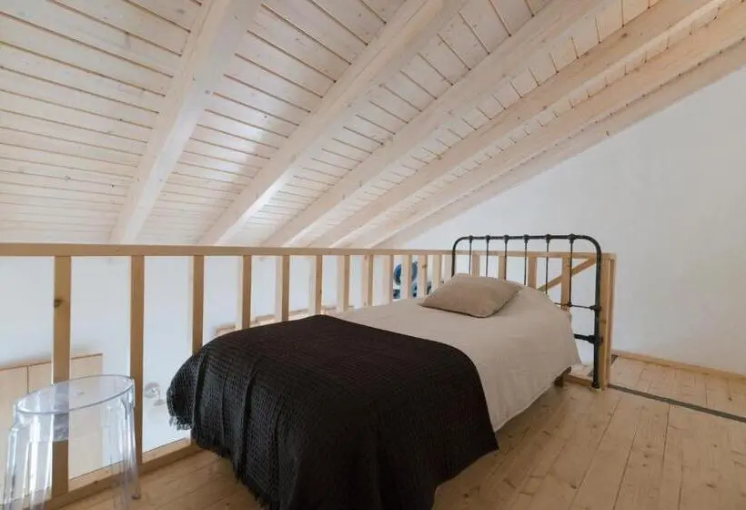 Standard Kolmen Hengen Huone, Bohemian Antique Guesthouse