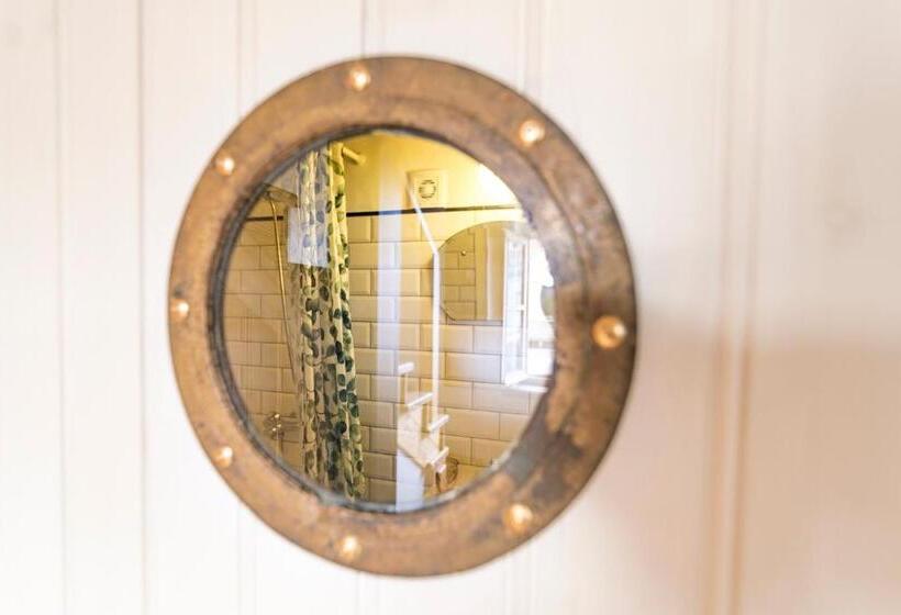 غرفة قياسية ثلاثية, Bohemian Antique Guesthouse