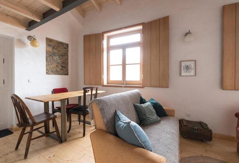 غرفة قياسية ثلاثية, Bohemian Antique Guesthouse