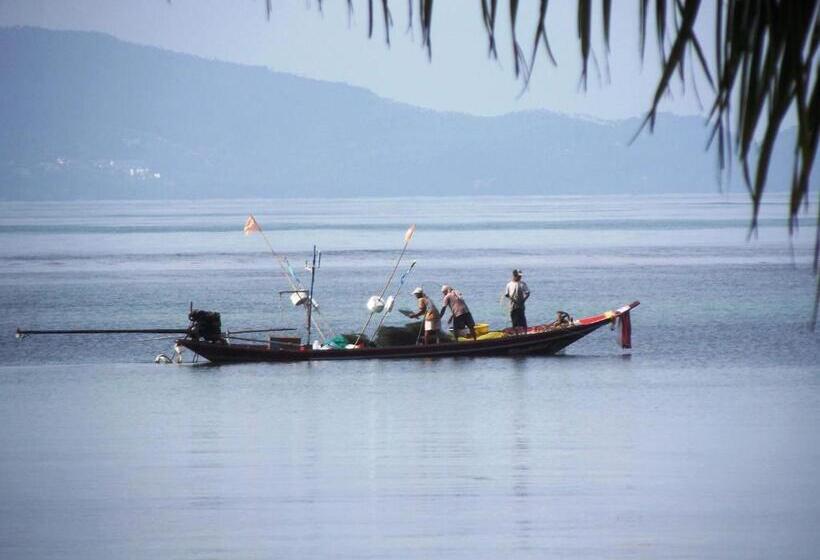 디럭스 룸 측면 바다 전망, Phangan Island