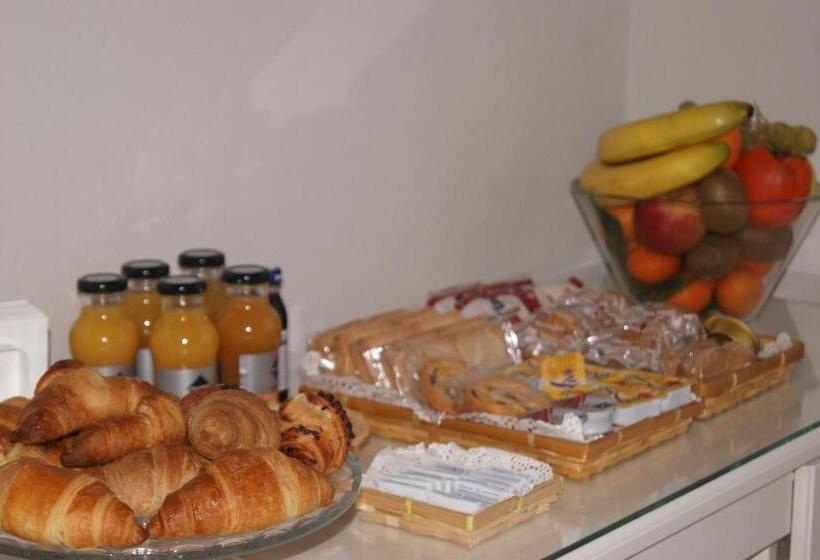 חדר סטנדרט לשלושה, La Dama&breakfast